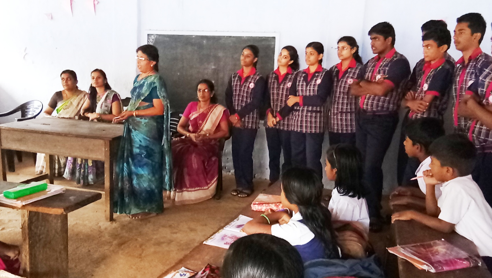 Books Donation to Pudiyankam School 2018